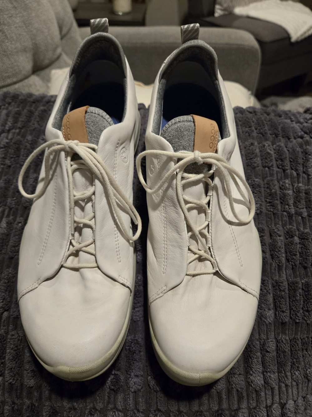 Ecco Men’s White Leather Casual Sneakers- Golf Shoes